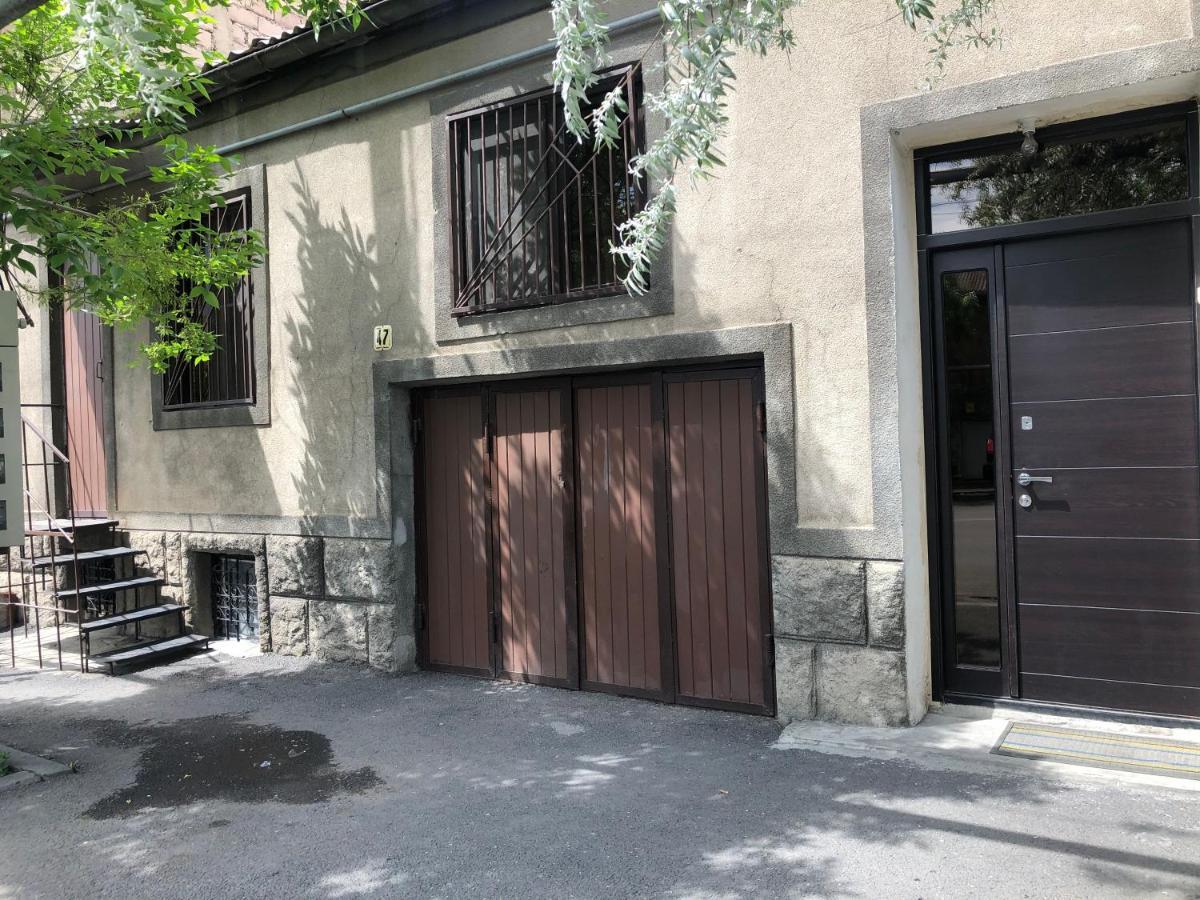 Roomie1 Yerevan Ngoại thất bức ảnh